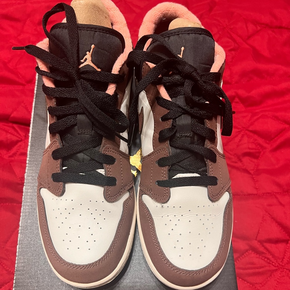Air Jordan 1 low light chocolate